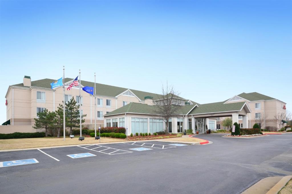 Hilton Garden Inn Tulsa Airport Main image 1